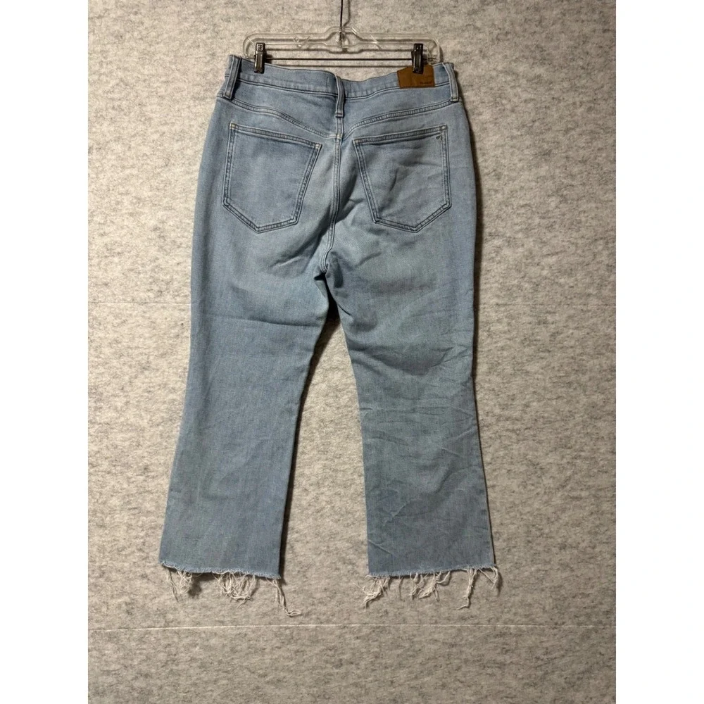 Madewell Womens Size 11 Capri Raw Hem Light Blue Distressed Worn Pants